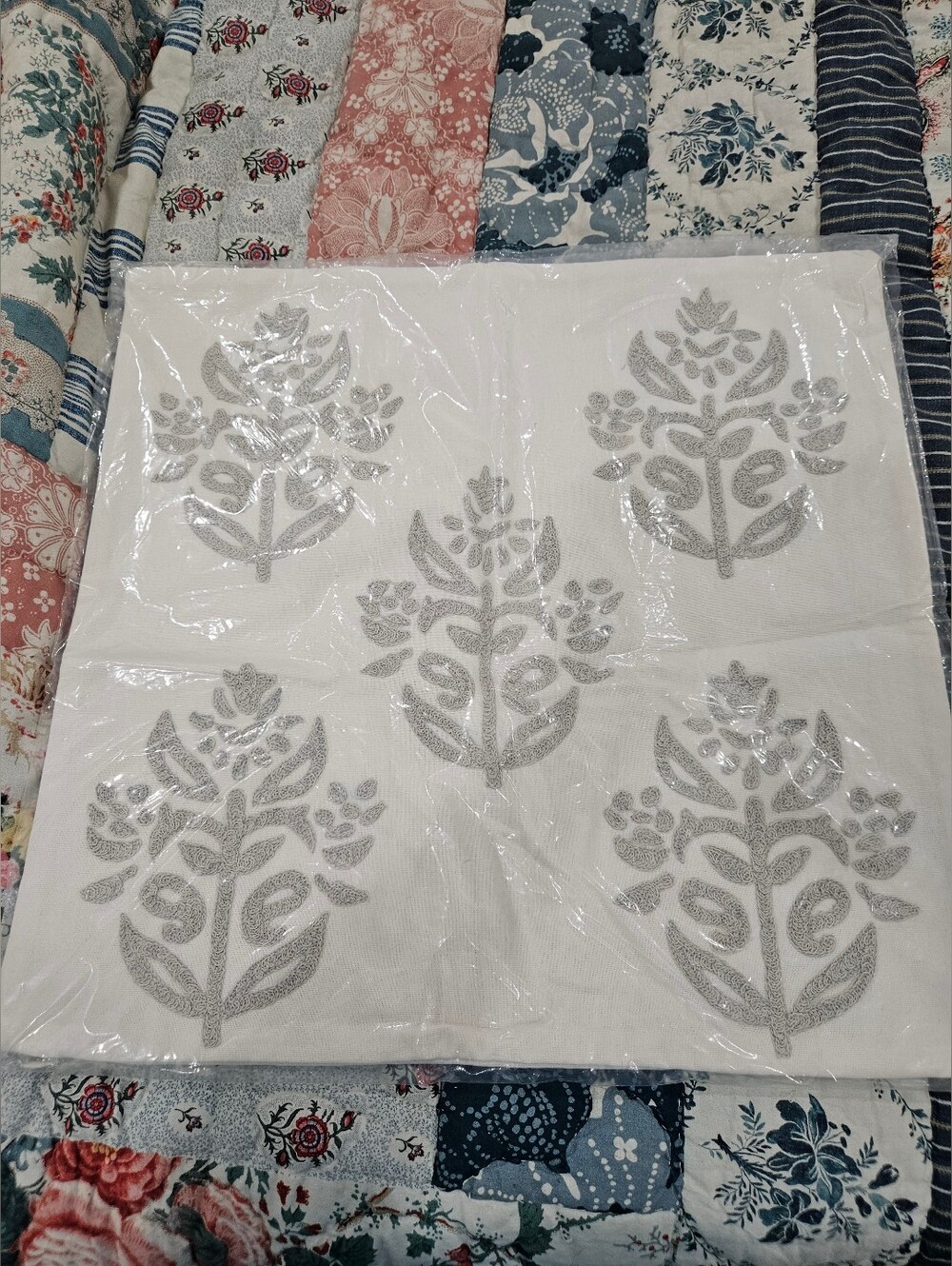Kyla Pillow Covee